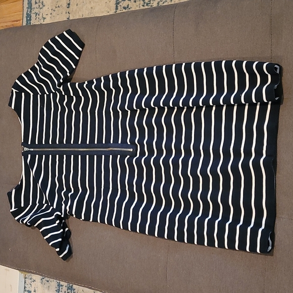 Banana Republic stripped dress - Picture 3 of 4